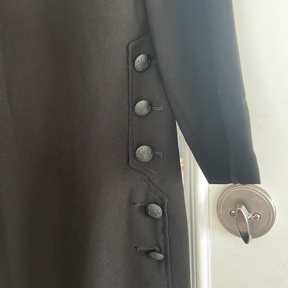 Banana republic black dress with minor pulls - see photos - Picture 2 of 5